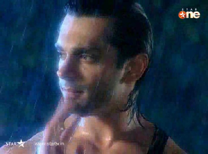 RKLdT - DILL MILL GAYYE KaSh As ArSh Panchgani Rain Scene Caps II