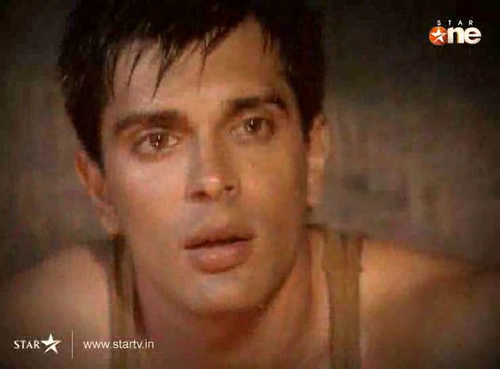 eWArA - DILL MILL GAYYE KaSh As ArSh Panchgani Rain Scene Caps II