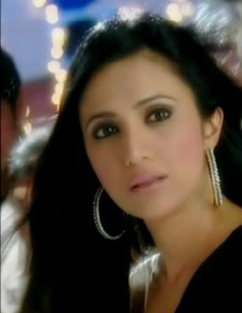 168536_186758784686138_100000560534284_595778_6192325_n - Shilpa Anand
