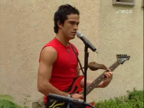 rebelde (892)