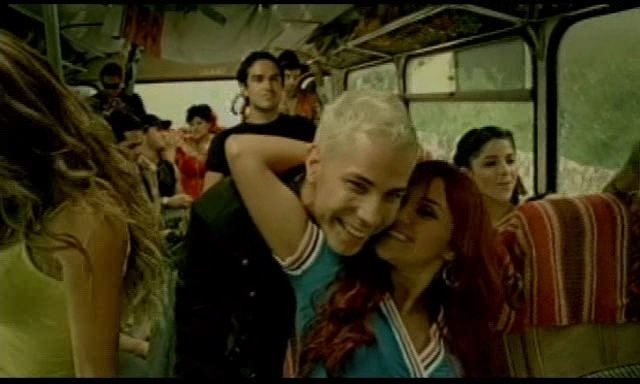 1267 - 000Besame sin miedo photos