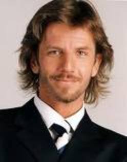 images (8) - Facundo Arana