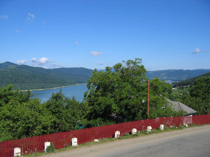 valea muntelui - peisaje de unde locuiesc