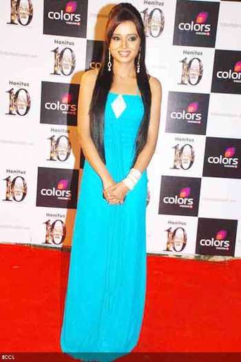 PArul in blue