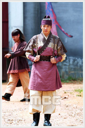 photo32111no6639qg - Printul Jumong - In spatele scenei