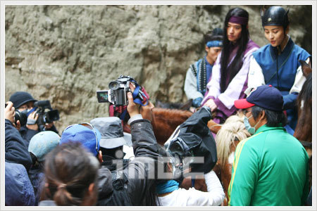 photo_321_1_1_no_40_4 - Printul Jumong - In spatele scenei