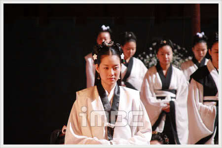 photo_321_1_1_no_68_1 - Printul Jumong - In spatele scenei