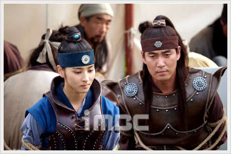 photo_321_1_1_no_146_1 - Printul Jumong - In spatele scenei