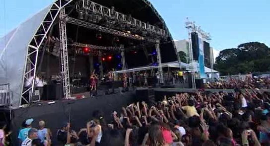 RBD_[Live_In_Brasilia]_2009_DVDRip_Xvid_Audio_Mp3_By_aLL5555aN-57 - Brasilia