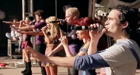RBD_[Live_In_Brasilia]_2009_DVDRip_Xvid_Audio_Mp3_By_aLLaN4545-92 - Brasilia