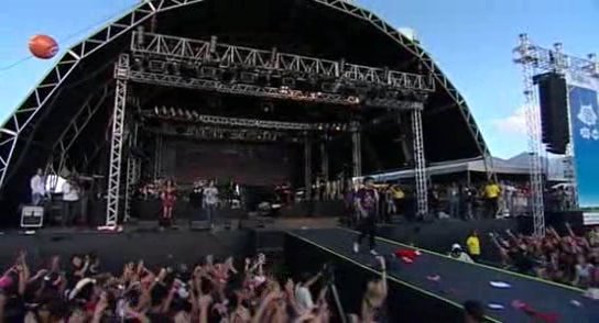 RBD_[Live_In_Brasilia]_2009_DVDRip_Xvid_Audio_Mp3_By_aLLaN-11