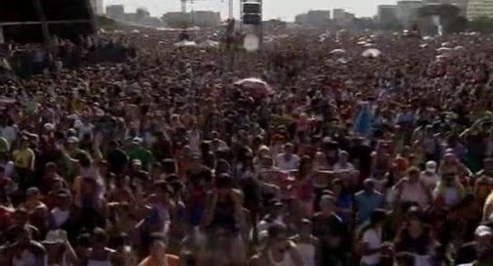 RBD_[Live_In_Brasilia]_2009_DVDRip_Xvid_Audio_Mp3_By_aLLaN-11\'\'\'2 - Brasilia