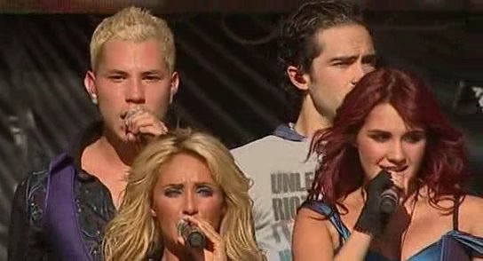 RBD_[Live_In_Brasilia]_2009_DVDRip_Xvid_Audio_Mp3_By_aLLaN-12[[[[[[[[[[[[[[1