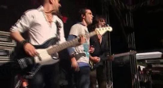 RBD_[Live_In_Brasilia]_2009_DVDRip_Xvid_Audio_Mp3_By_aLLaN-40 - Brasilia