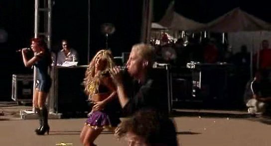 RBD_[Live_In_Brasilia]_2009_DVDRip_Xvid_Audio_Mp3_By_aLLaN-57 - Brasilia