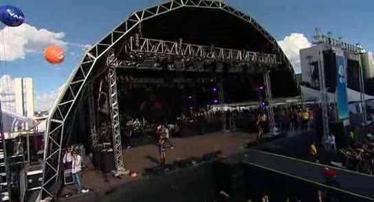 RBD_[Live_In_Brasilia]_2009_DVDRip_Xvid_Audio_Mp3_By_aLLaN-73 - Brasilia
