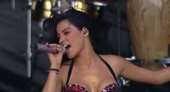 RBD_[Live_In_Brasilia]_2009_DVDRip_Xvid_Audio_Mp3_By_aLLaN-87 - Brasilia