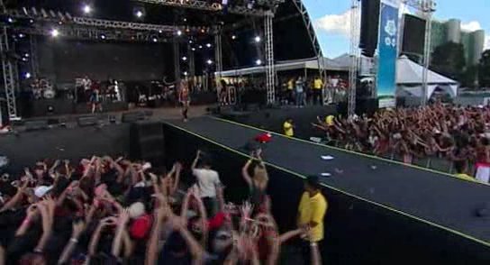 RBD_[Live_In_Brasilia]_2009_DVDRip_Xvid_Audio_Mp3_By_aLLaN-96 - Brasilia