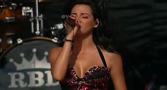 RBD_[Live_In_Brasilia]_2009_DVDRip_Xvid_Audio_Mp3_By_aLLaN-115