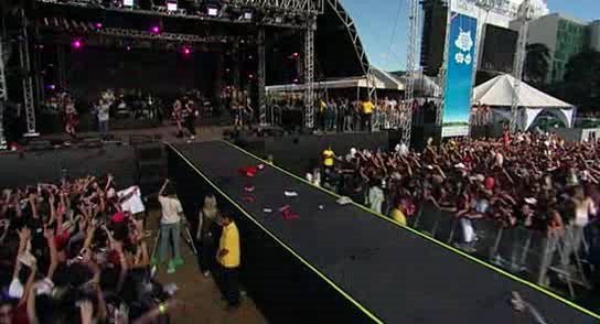 RBD_[Live_In_Brasilia]_2009_DVDRip_Xvid_Audio_Mp3_By_aLLaN-124 - Brasilia