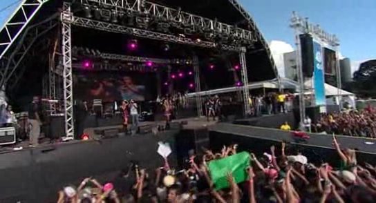 RBD_[Live_In_Brasilia]_2009_DVDRip_Xvid_Audio_Mp3_By_aLLaN-134 - Brasilia