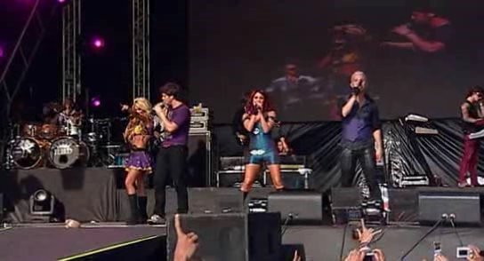 RBD_[Live_In_Brasilia]_2009_DVDRip_Xvid_Audio_Mp3_By_aLLaN-143 - Brasilia