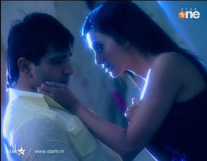 267435_128662923881763_100002141692772_218149_2501235_n - xxKaran Singh Grover si Shilpa Anandxx