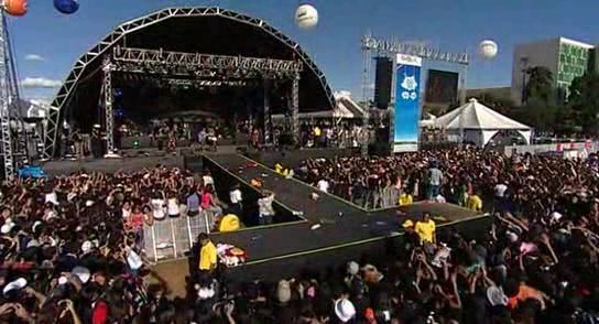 RBD_[Live_In_Brasilia]_2009_DVDRip_Xvid_Audio_Mp3_By_aLLaN;;;;-137