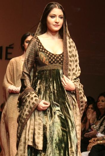 anushka-sharma-820611l - Anushka Sharma