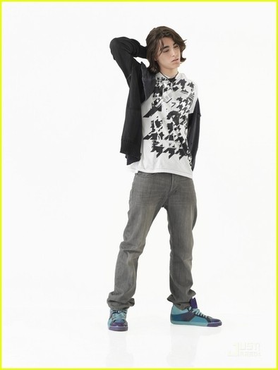 Lemonade-Mouth-Meet-Charlie-Delgado-hottest-actors-20809114-526-700