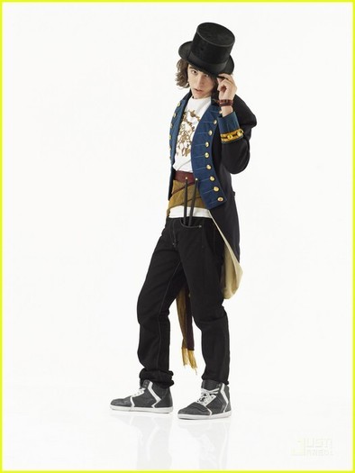 Lemonade-Mouth-Meet-Charlie-Delgado-hottest-actors-20809107-526-700