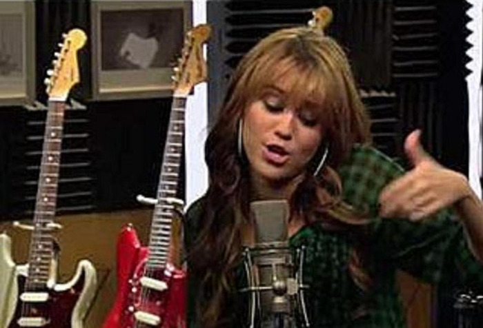 Miley Cyrus (4)