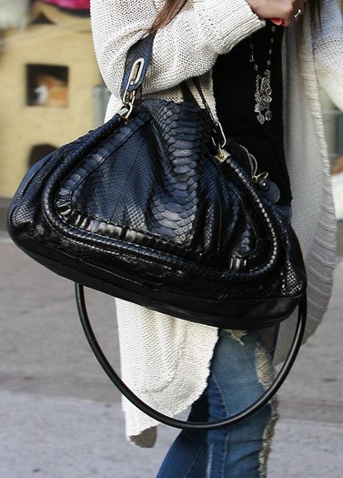 Ashley+Tisdale+Out+Lunch+Katsuya+UvTeFPyaxdQl