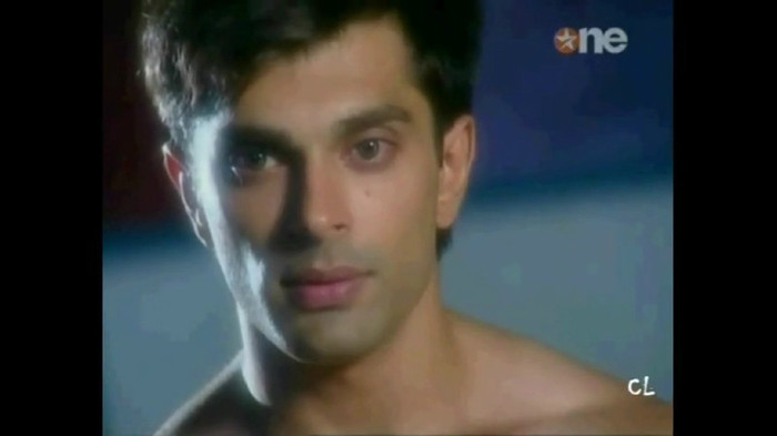 1 - DILL MILL GAYYE AMMY LOOKZ VERY SAD