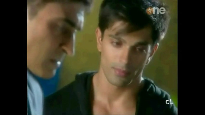 25 - DILL MILL GAYYE AMMY LOOKZ VERY SAD