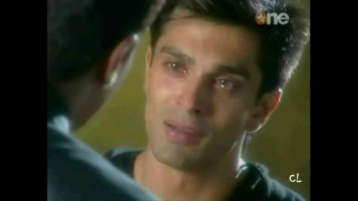 34 - DILL MILL GAYYE AMMY LOOKZ VERY SAD