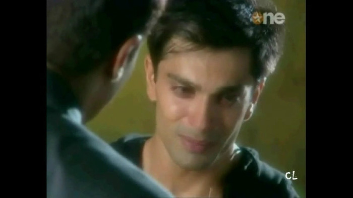 36 - DILL MILL GAYYE AMMY LOOKZ VERY SAD