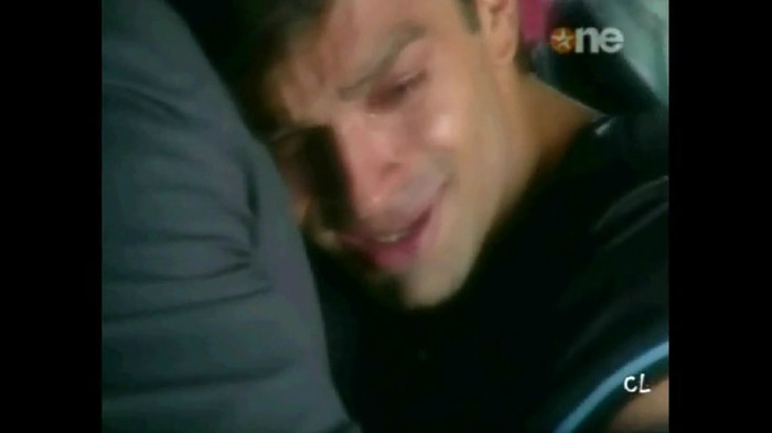 38 - DILL MILL GAYYE AMMY LOOKZ VERY SAD