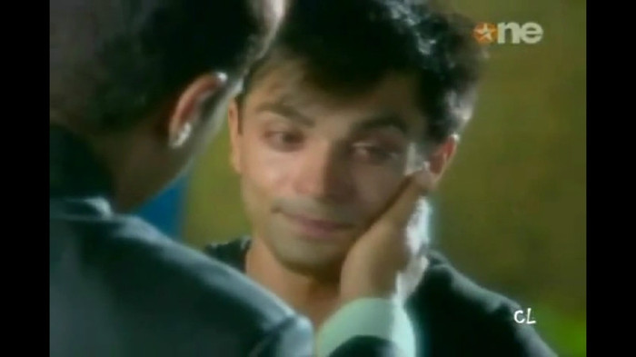 51 - DILL MILL GAYYE AMMY LOOKZ VERY SAD