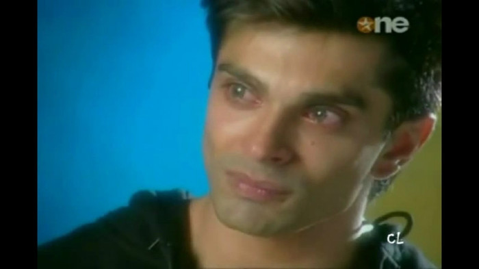 52 - DILL MILL GAYYE AMMY LOOKZ VERY SAD