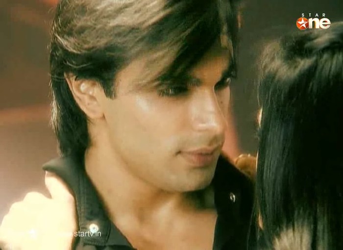 244 - DILL MILL GAYYE KaSh As ArSh Re-Creation Room Shilpa Dances Kapz