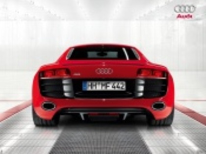 audi_r8_v10_5_2_fsi_quattro_rear-t1 - poze masini