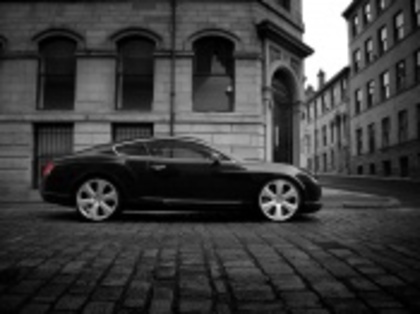 kahn_bentley_continental_gt_side_view-t1