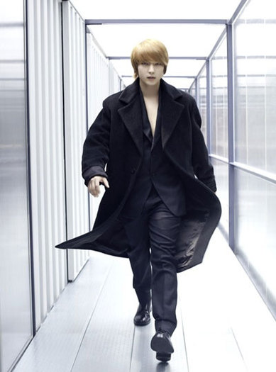 082809junkiblonde01