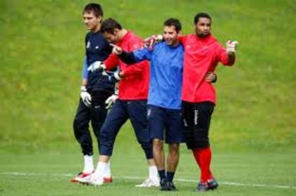 images (6) - fan steaua bucuresti