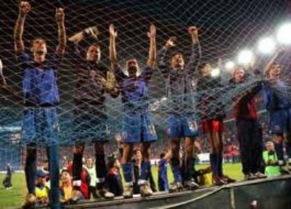 images (18) - fan steaua bucuresti