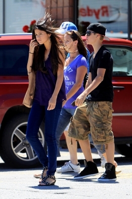 normal_97 - SeLeNa Si JuStIn