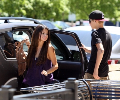 normal_104 - SeLeNa Si JuStIn