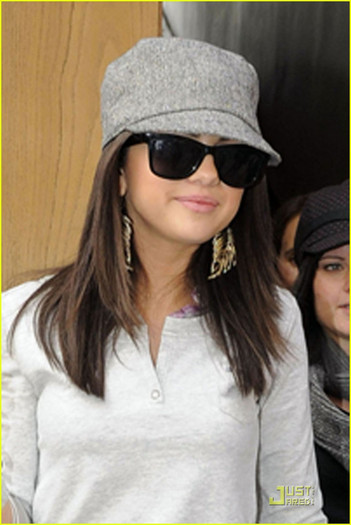 selena-gomez-century-club-10