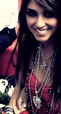38 - 0Anahi poze cool o adoor